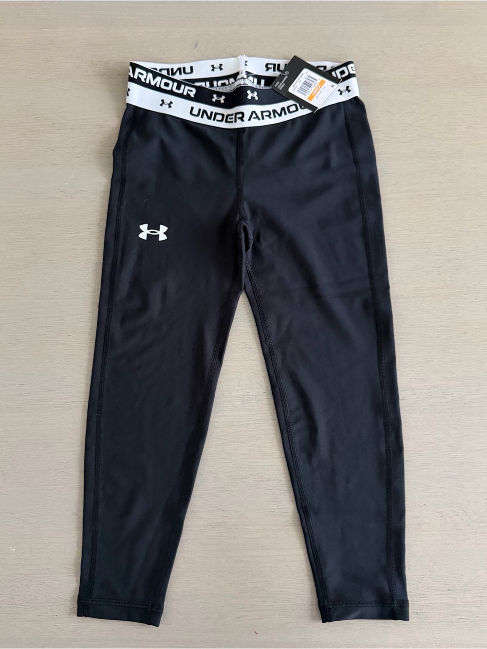 NWT Under Armour Girls Crop Compression Leggings Pull-On Training Black Small